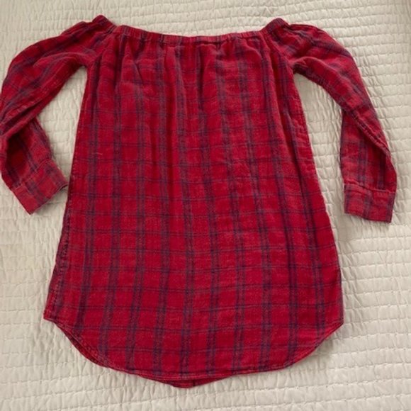 Paper Crane Red Flannel Off the Shoulder top sz M - Picture 4 of 6